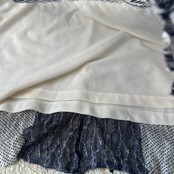 Polka Dot Sleeveless Top - Black and White - Picture 3 of 5